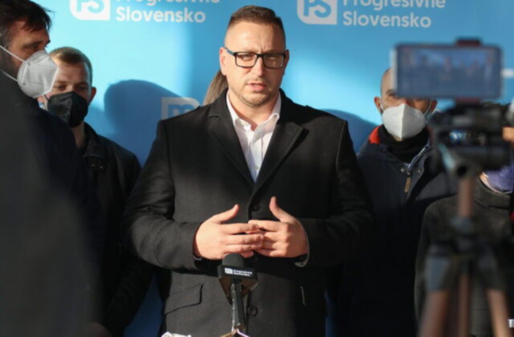 Pekár už nie je členom Progresívneho Slovenska, dôvodom je nejasný pôvod jeho majetku aj nevhodné správanie voči kolegyniam