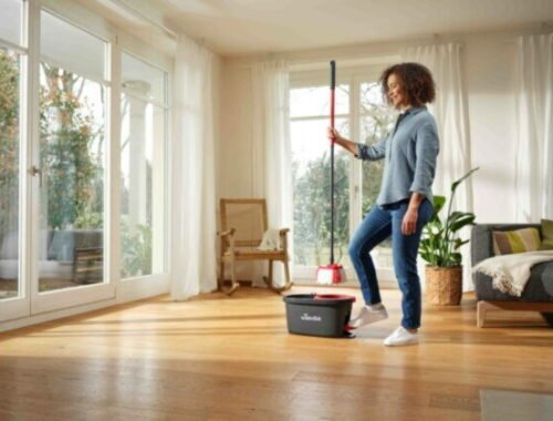 Plavte sa s vlajkovou loďou Vileda na vlne navoňaných podlahových krytín