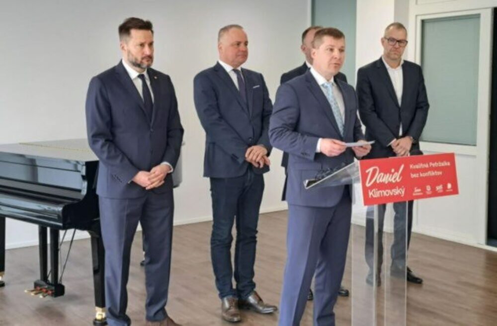 Vallovým kandidátom na starostu Petržalky je Daniel Klimovský, v súčasnom vedení vidí viaceré nedostatky – VIDEO