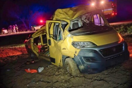 Medzi Dedinou Mládeže a Kolárovom došlo k tragickej nehode, pri ktorej zahynul 53-ročný muž