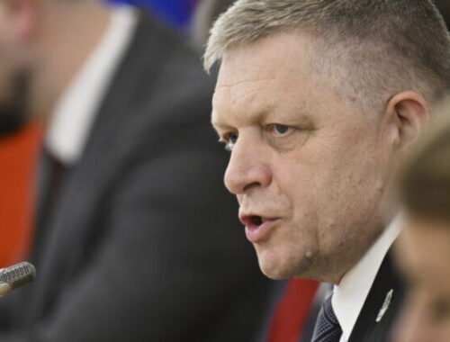 Fico pôjde do Moskvy na oslavy Dňa víťazstva, uvažuje aj nad ústavnou ochranou mieru