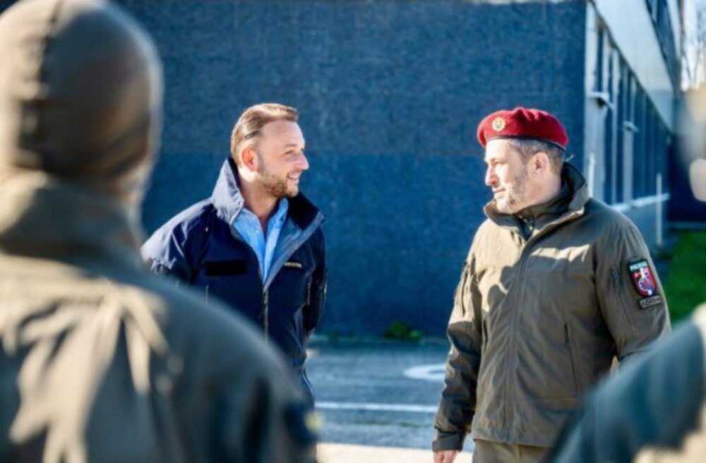 67817_668794559_1392126609610734_5467604291444242204_n-640x420.jpg Ministerstvo Šutaja Eštoka ukončilo spor o balistických vozidlách za bezmála milión eur – VIDEO, FOTO