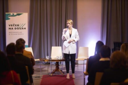 Slovenská filantropia prvýkrát v číslach: Úspešní a bohatí ľudia podporujú výrazne jednu oblasť