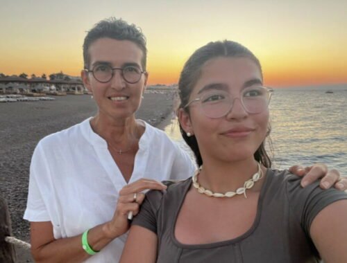 Deň narcisov ako symbol solidarity: Príbeh Slávky, ktorá bojuje o život a potrebuje pomoc