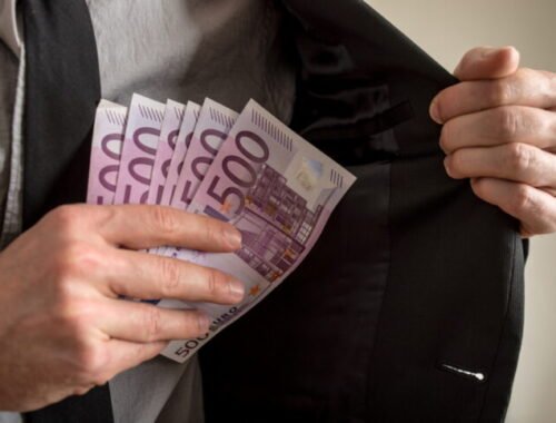 Zamestnankyne úradu práce v Pezinku zneužili systém pomoci počas pandémie, vznikla škoda viac ako pol milióna eur