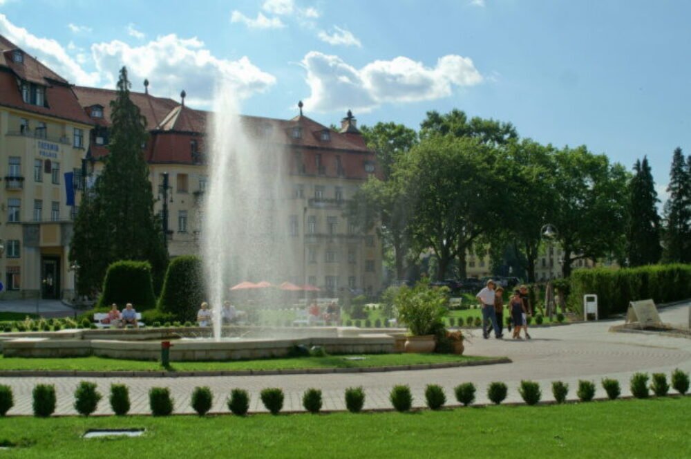 68269_piestany-e1554800879790.jpg Piešťany chystajú na otvorenie letnej kúpeľnej sezóny bohatý program, Kolonádový most je však stále zatvorený – FOTO