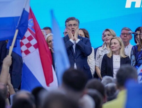 V Záhrebe protestovali tisícky ľudí, požadovali vyššie mzdy aj dôchodky