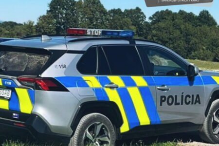 Čelná zrážka na Záhorí má dve obete, cesta bola po tragickej nehode neprejazdná