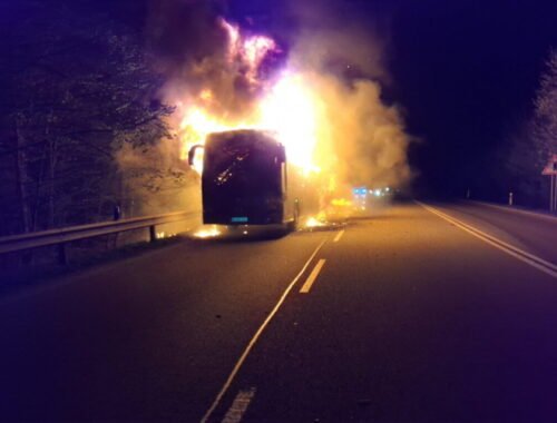 Na Dargovskom kopci horel autobus plný cestujúcich – FOTO