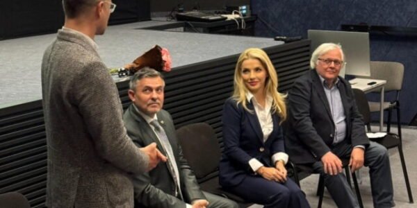 Šimkovičová a Machala sa zúčastnili na podujatí v priestoroch VŠMU. Predstavitelia školy vravia, že o ich prítomnosti vopred nevedeli – FOTO