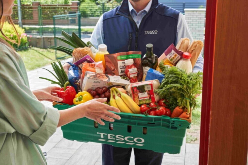 68514_tesco_online-nakupy.jpeg Tesco rozširuje online nákupy na Kysuciach. Potraviny až k dverám si môže objednať už 4,33 milióna Slovákov
