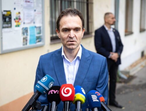 Smer chce podať trestné oznámenie na Ódora. Musí vysvetliť, odkiaľ mal údajné informácie o privážaní migrantov