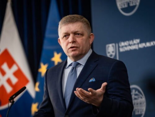 Fico ťahá Slovensko gréckou cestou, najhorší rating za posledných 20 rokov je dôkazom zlyhania vlády – VIDEO, FOTO