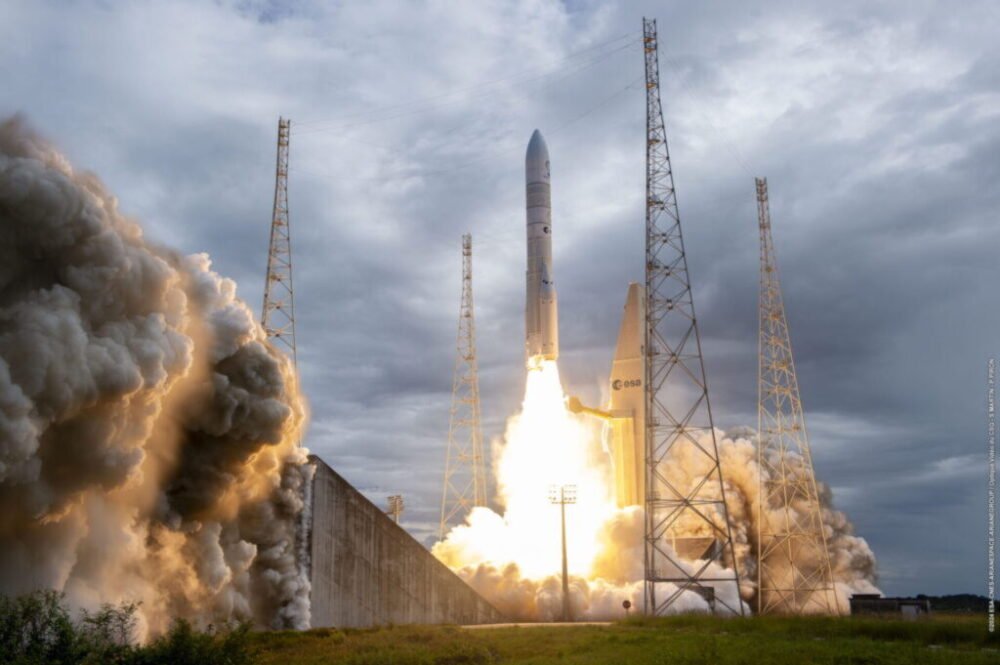 Raketa Ariane 6 vyniesla satelity pre projekt Amazonu, konkurenciu Starlinku