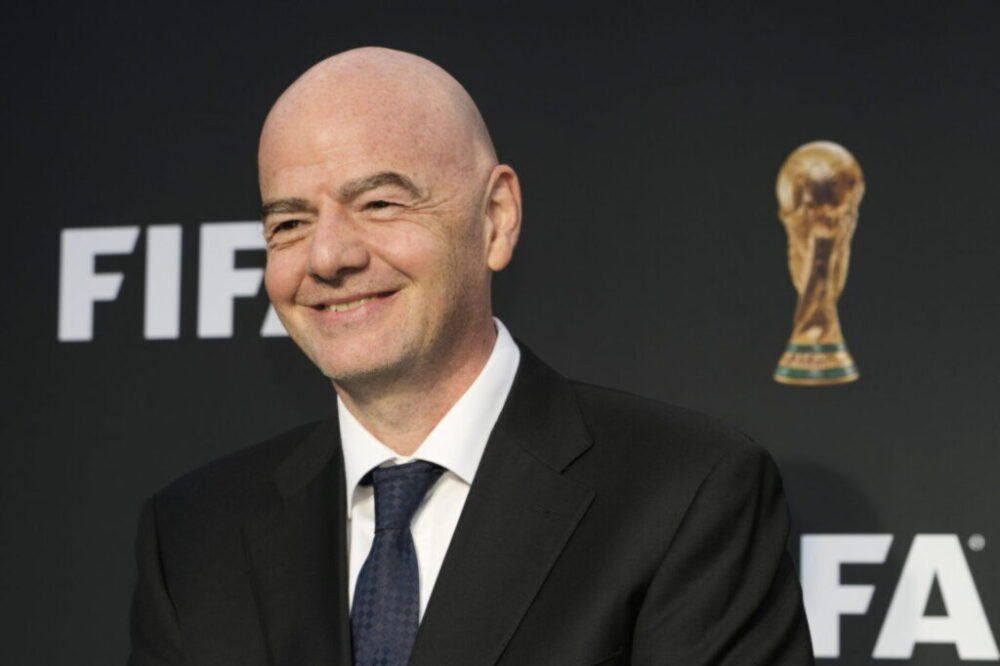 Infantinove šance na znovuzvolenie za prezidenta FIFA stúpli, získal podporu africkej aj ázijskej konfederácie