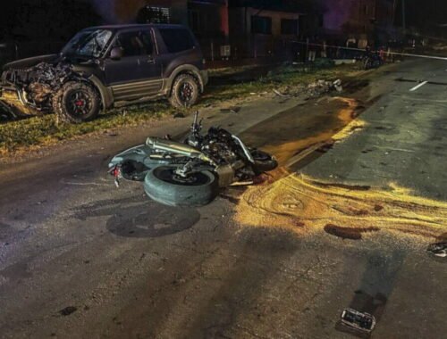 V obci Veľké Revištia prišiel o život motorkár, vošiel do protismeru a zrazil sa s autom