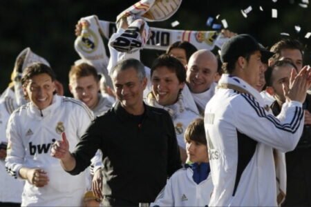 Mourinho poprel akýkoľvek kontakt so zástupcami Realu Madrid