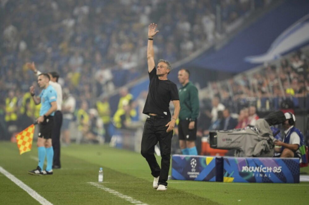 Tréner Enrique nie je sklamaný z toho, že jeho Paríž Saint-Germain zdolal v prvom semifinále LM nemecký Bayern Mníchov len o gól