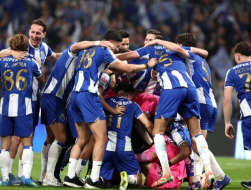 Ďalšia európska súťaž pozná svojho šampióna. Porto ovládlo portugalskú ligu, Mourinho hromžil – VIDEO