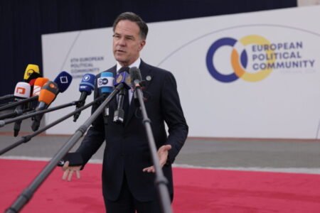 Európa „pochopila odkaz“ USA a zvyšuje angažovanosť, hovorí šéf NATO Mark Rutte