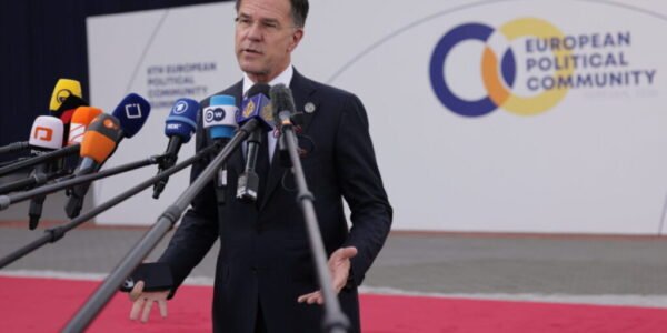 Európa „pochopila odkaz“ USA a zvyšuje angažovanosť, hovorí šéf NATO Mark Rutte