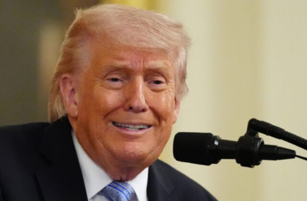 69401_trump_82334-640x420.jpg Trump pohrozil Teheránu „vyššou úrovňou“ bombardovania, ak nepristúpi na dohodu