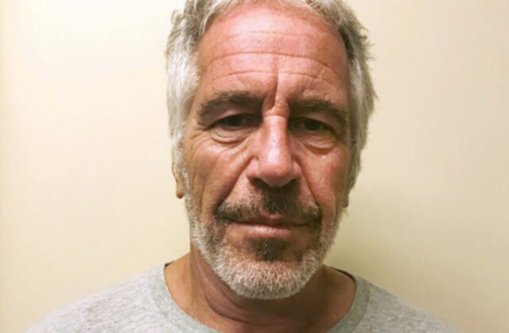 Jeffrey Epstein údajne napísal list na rozlúčku. Čo chcete, aby som urobil – rozplakal sa, stojí na jeho konci