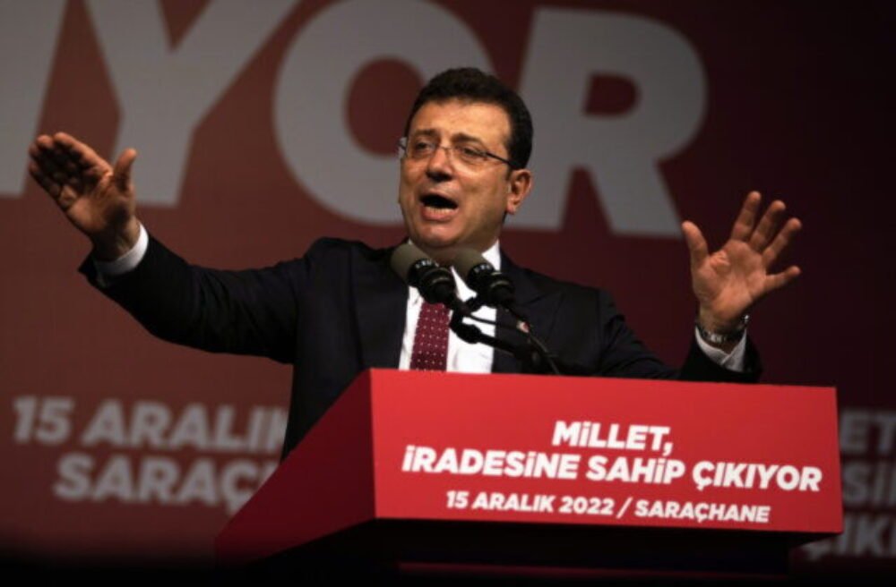 69550_turkey_mayor_convicted_16970-640x420.jpg Turecká polícia zadržala desiatky ľudí v kauze istanbulského starostu Imamogla