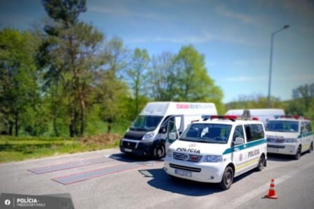 Polícia počas akcie Roadpol v Prešovskom kraji odhalila viac než 120 priestupkov, vodiči najčastejšie prekračovali rýchlosť – FOTO