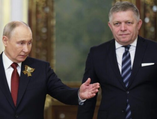 Putin prijal Fica v Kremli počas osláv Dňa víťazstva, ocenil, že slovenský premiér prišiel