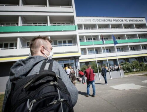 Cudzinecká polícia v hlavnom meste sa sťahuje, verejnosť si celý týždeň nevybaví agendu