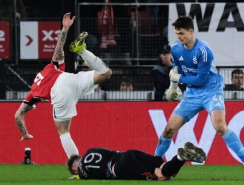 Vyhrážali sa mu smrťou a napadli ho. Surovčík zažil traumatické derby medzi Slaviou a Spartou Praha – VIDEO