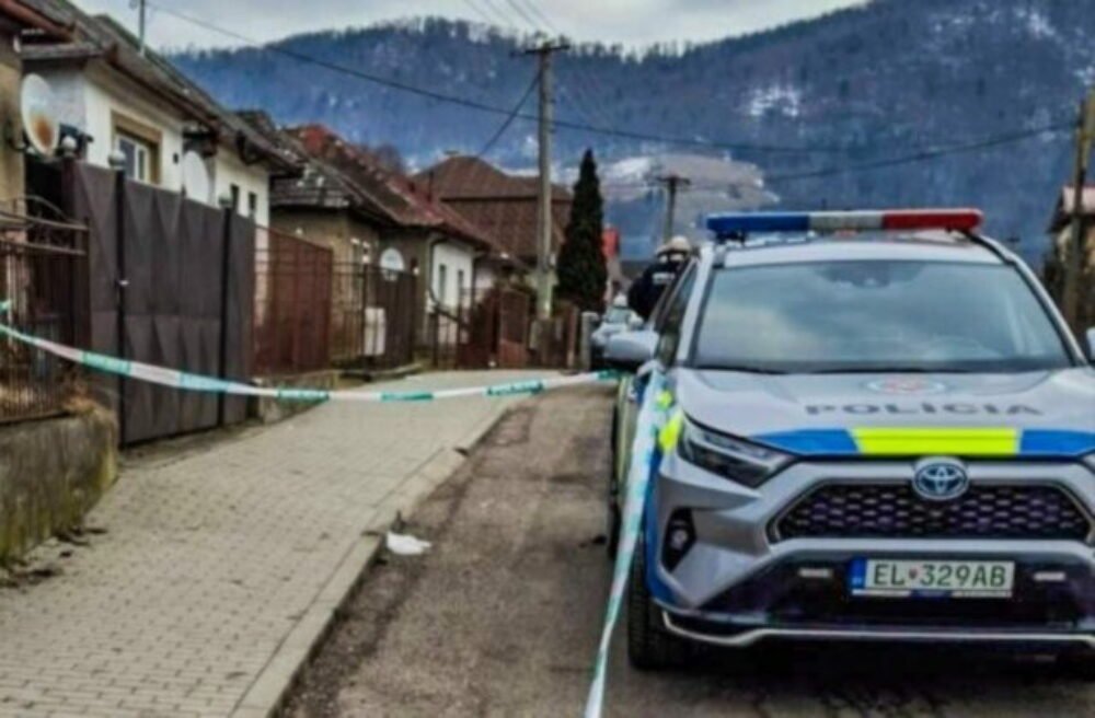 Muž so storočným zákazom šoférovania unikal pred políciou, zastavil ho rozostavaný most – VIDEO