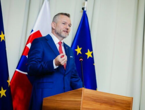Prezident Pellegrini podpísal tri zákony, ktoré menia obecnú políciu, fungovanie mesta Košice aj pravidlá verejného obstarávania