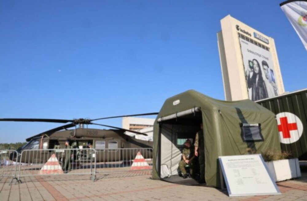 Najambicióznejší ročník veľtrhu IDEB štartuje, návštevníci si slovenskú F-16 môžu pozrieť pekne zblízka – VIDEO, FOTO