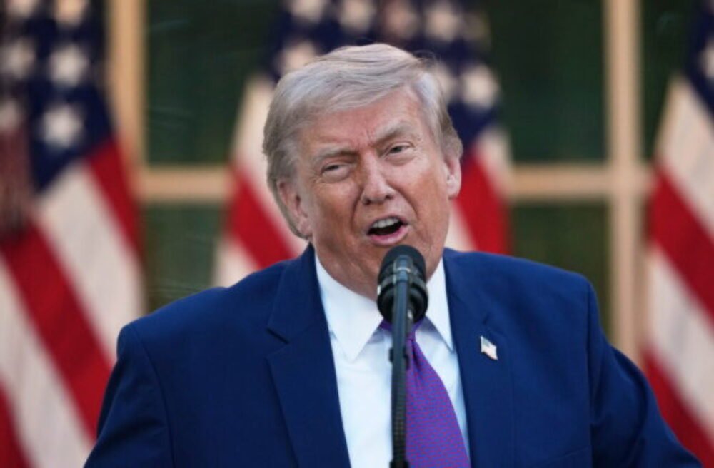 Trump rád tvrdí, že „drží karty v rukách“, ale realita vo vojne s Iránom je podľa expertov iná