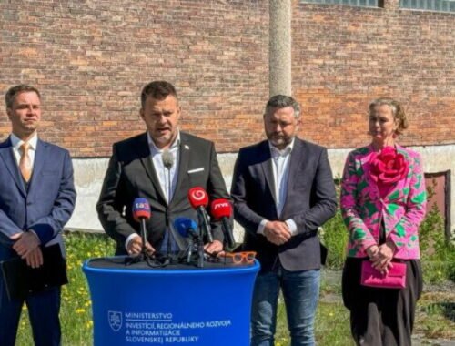 Opustené fabriky a chátrajúce budovy dostanú druhú šancu, Migaľovo ministerstvo spustilo veľký projekt – VIDEO, FOTO