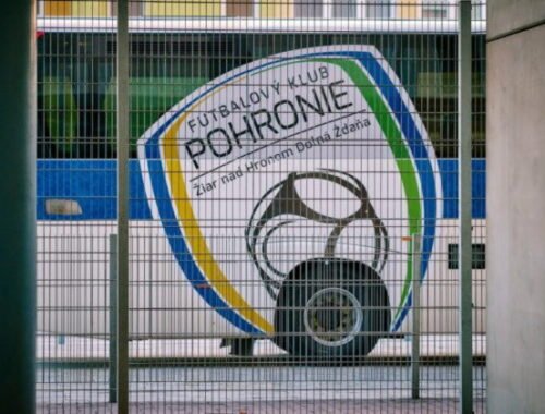 Najväčší čin na ihrisku klubu FK Pohronie. Rýchla reakcia kolegov zachránila trénerovi život