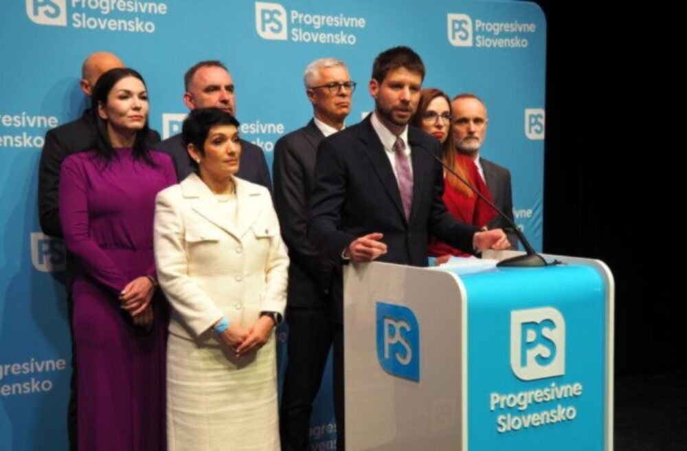 Progresívne Slovensko sa snaží kauzu matka nechať „vyhniť“. Politológ dvíha varovný prst a upozornil aj na správanie Matoviča