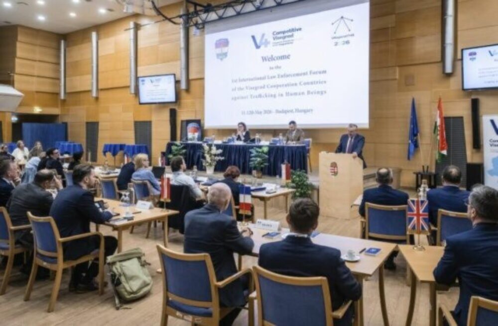 V boji proti obchodovaniu s ľuďmi štátne orgány spolupracujú aj v úrovni V4 – FOTO