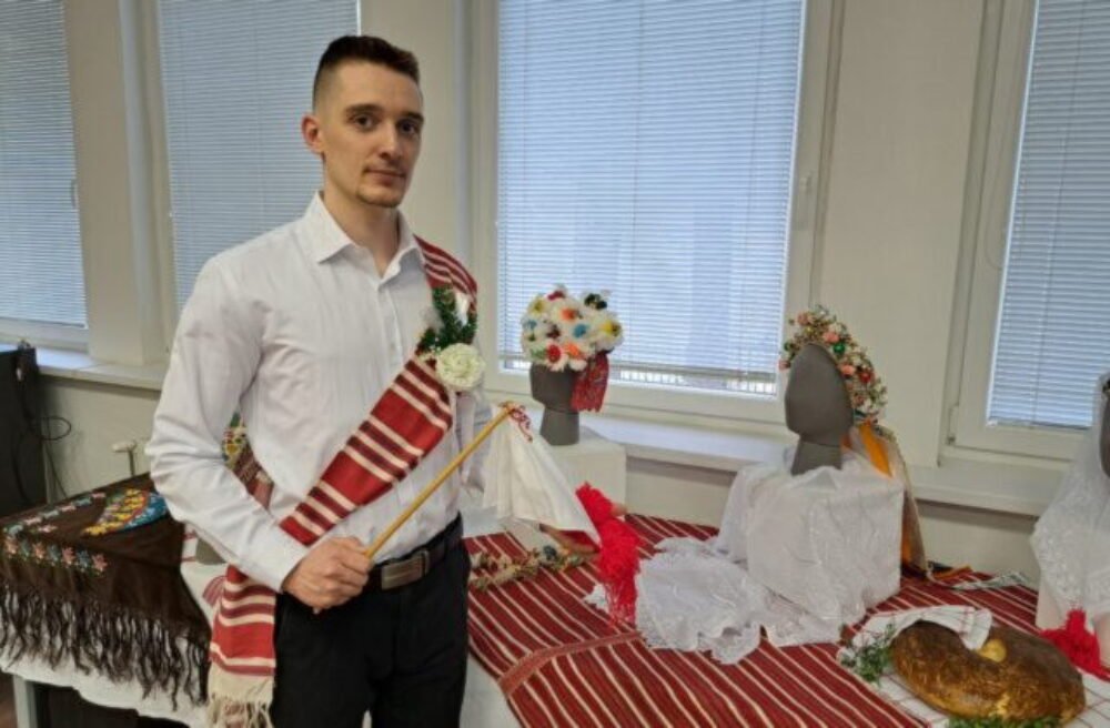 Svadby v máji ako nešťastie, žobrajúce nevesty a desiatky ošklbaných husí – VIDEO, FOTO