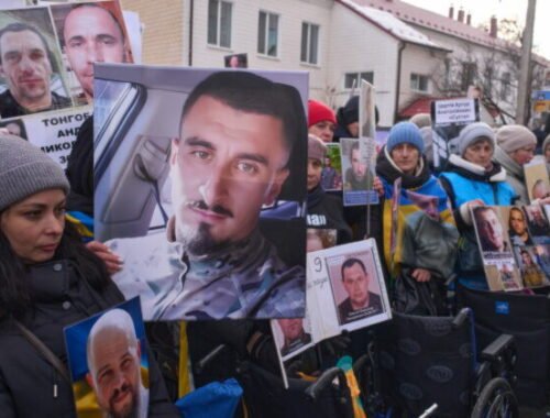 Ukrajina prevzala od Ruska telá stoviek padlých vojakov, identifikácia ešte len prebehne
