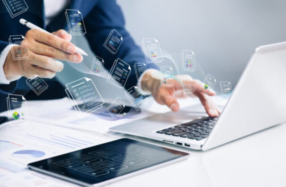 70408_gettyimages-2232645375-640x420.jpg PwC: Elektronická fakturácia zjednoduší podnikateľom spracovanie faktúr