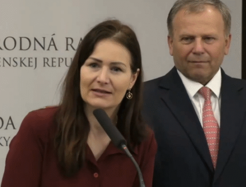 Bajo Holečková podáva trestné oznámenie na ministra vnútra, nevhodná road show prekračuje hranice – VIDEO