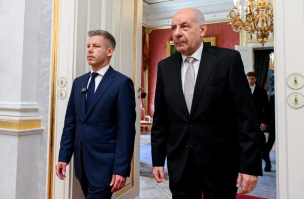 Péter Magyar nazval maďarského prezidenta Orbánovou bábkou a vyzval ho, aby odstúpil