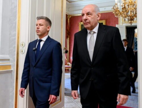 Péter Magyar nazval maďarského prezidenta Orbánovou bábkou a vyzval ho, aby odstúpil