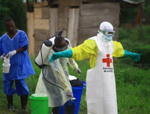 USA pre epidémiu eboly v Kongu zaviedli sprísnené kontroly na letiskách. Vírus sa potvrdil u jedného Američana