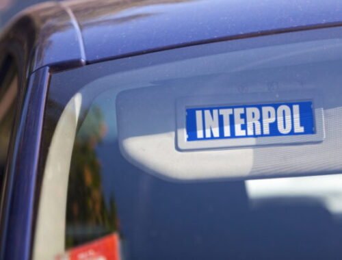 Interpol pátra po ôsmich Slovákoch, medzi nimi sú aj Okoličány či Mello