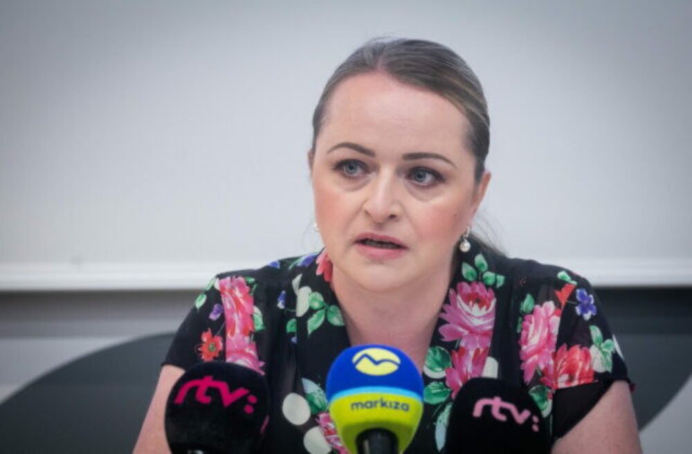 Odborári varujú pred krokmi vlády, zamestnanci môžu prísť o benefity aj časť ochrany