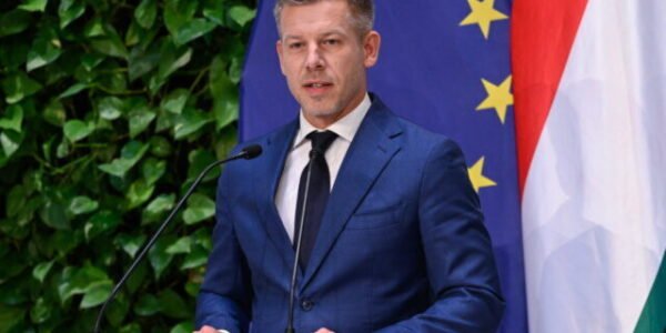 Maďarský premiér Péter Magyar odštartoval v Poľsku návrat Budapešti do Európskej únie